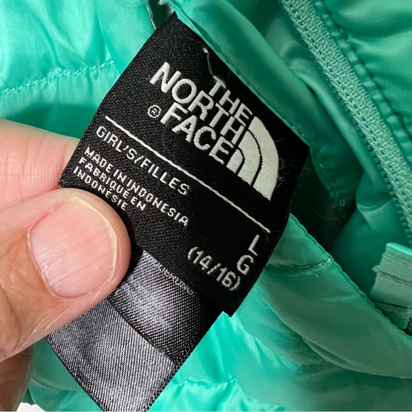 North Face Mossbud reversible girls jacket 14/16 - Picture 3 of 12